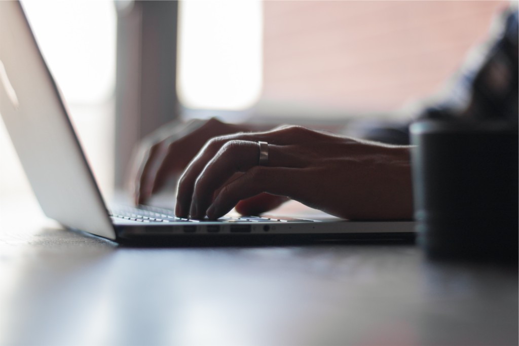 Laptop typing work
