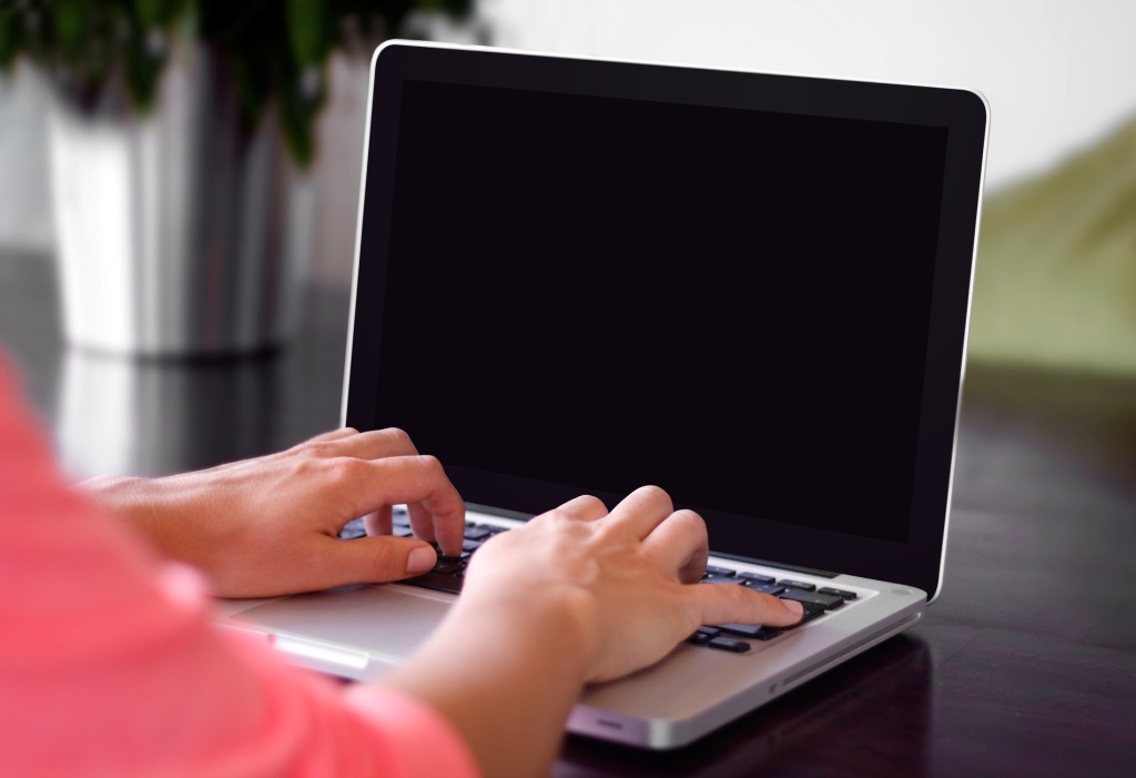 Laptop typing work